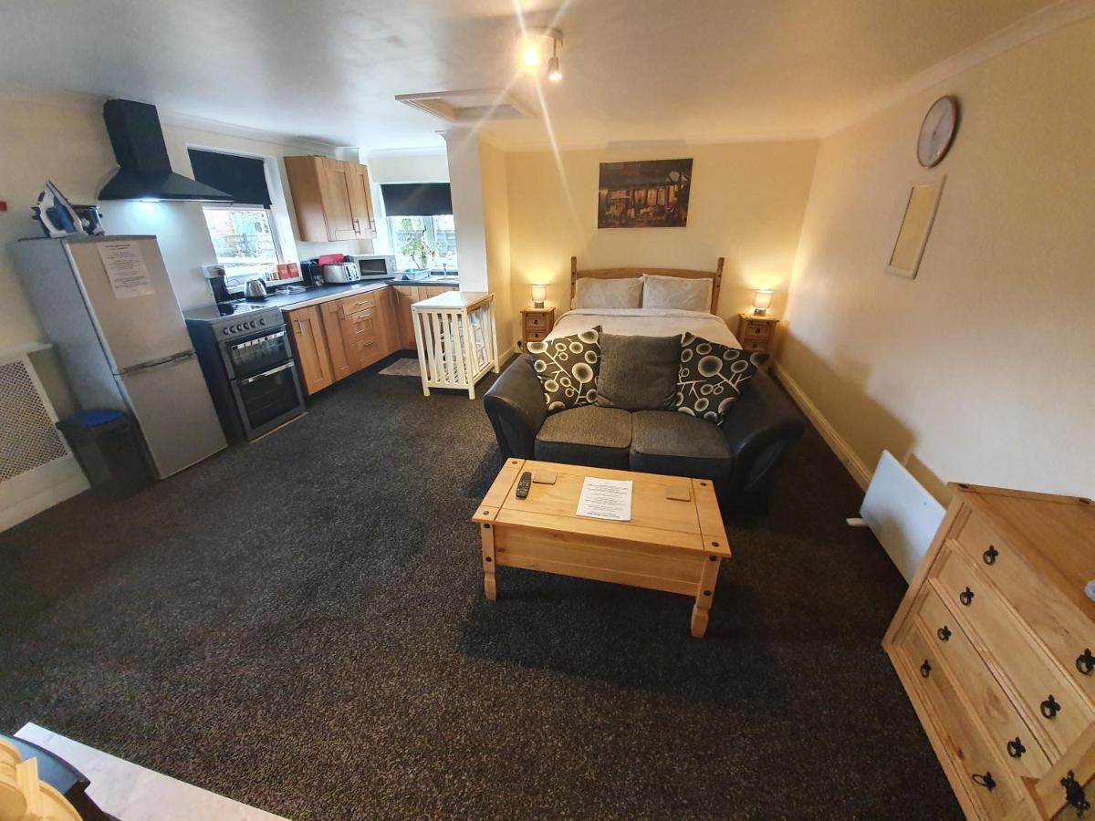 Sherwood Studio Annexe 1 Bedroom Entire Property Бостън Екстериор снимка