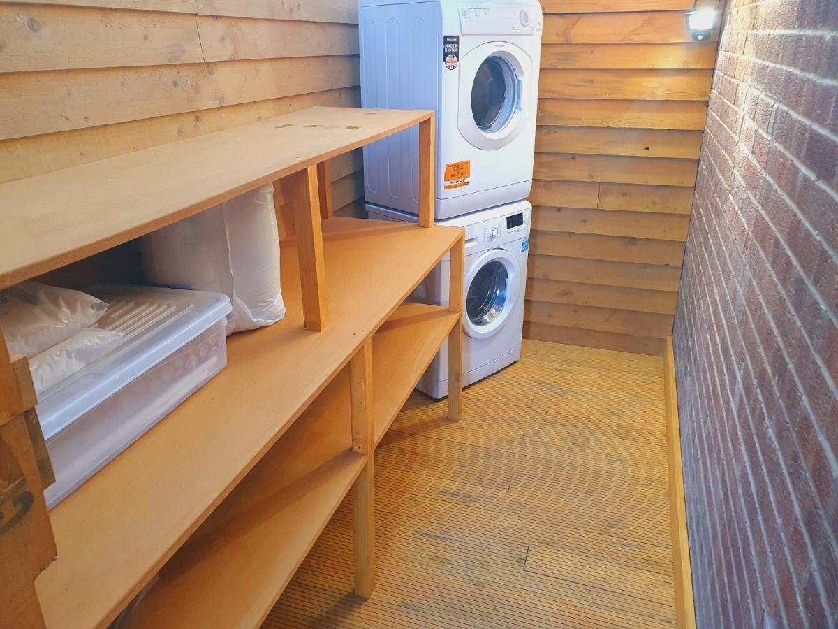 Sherwood Studio Annexe 1 Bedroom Entire Property Бостън Екстериор снимка